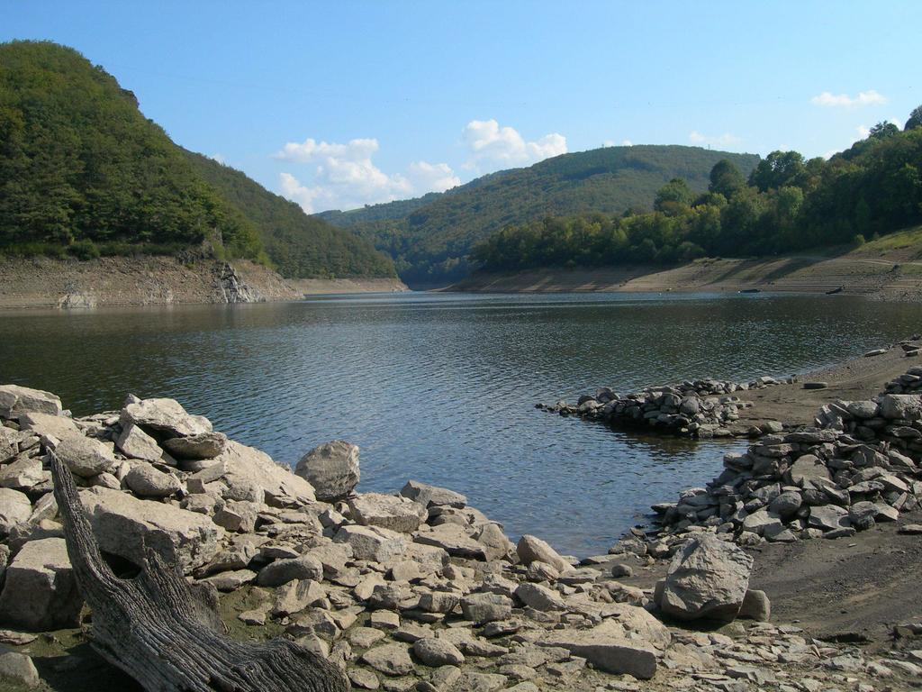 Отель Vvf Aubrac Шодз-Эг Экстерьер фото